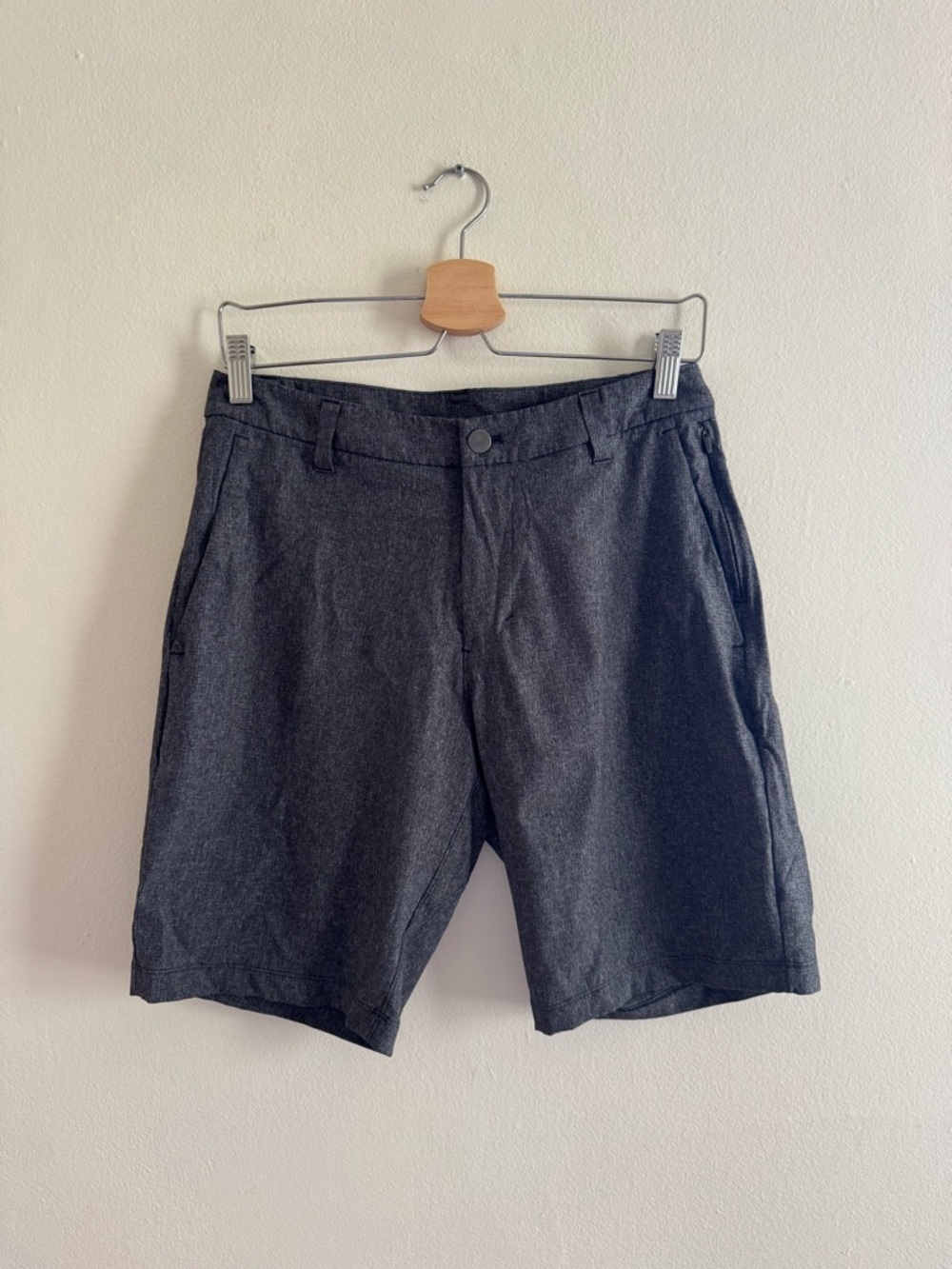 Lululemon commission short 9” ventlight grey 29